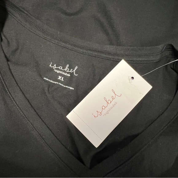 •new• INGRID & ISABEL Maternity V-Neck Tshirt - Picture 6 of 8